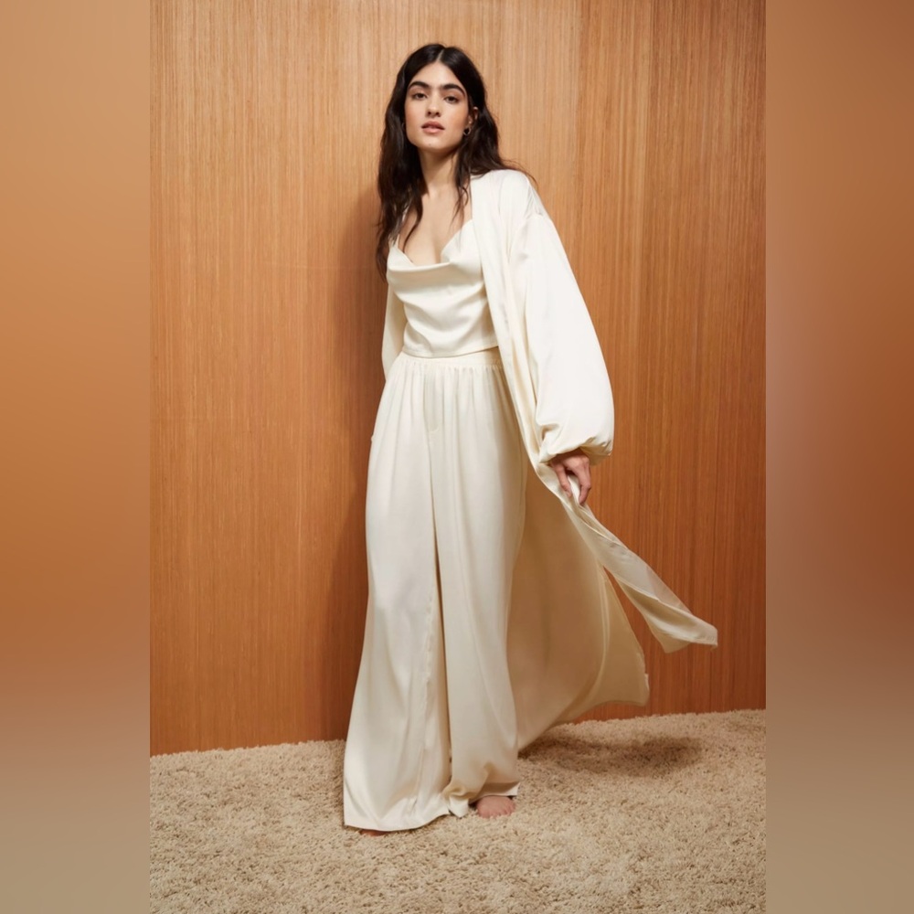 Nasty Gal Satin Long Pajama Set And Dressing Gown Champagne Size 6 NWT